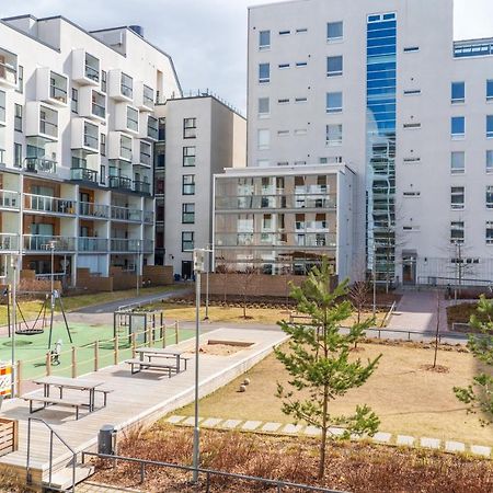 Iso Aurinkoinen Parveke Ja Hyvaet Yhteydet Apartment Helsinki Exterior photo