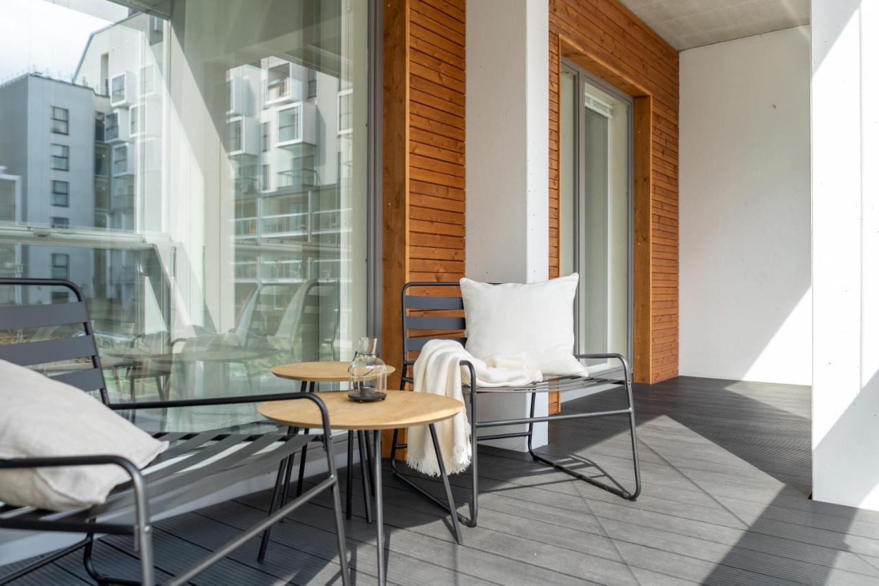 Iso Aurinkoinen Parveke Ja Hyvaet Yhteydet Apartment Helsinki Exterior photo