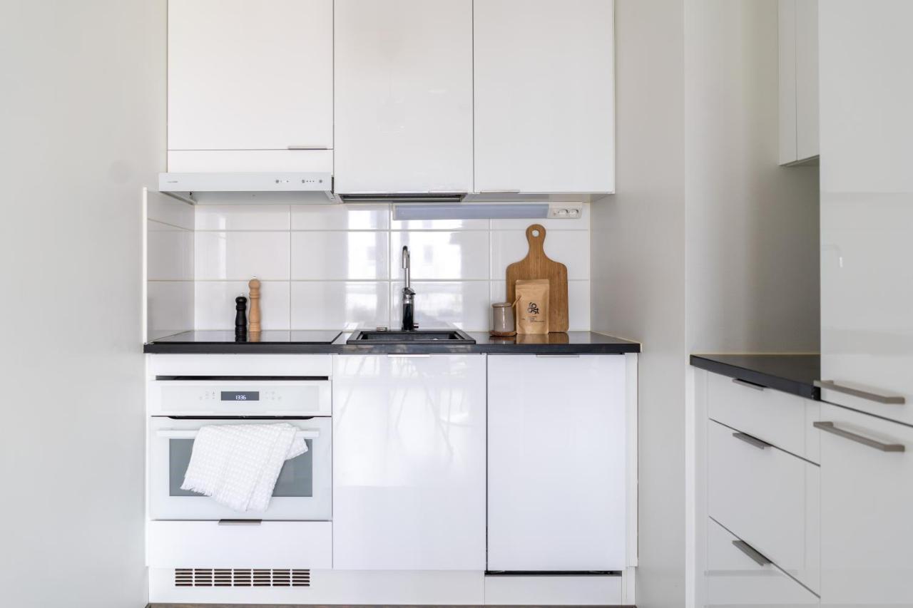 Iso Aurinkoinen Parveke Ja Hyvaet Yhteydet Apartment Helsinki Exterior photo